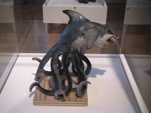 Sharktopus