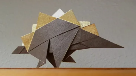 Stegosaurus Stenops