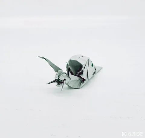 Skull snail