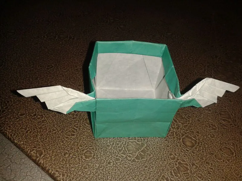 Flying box