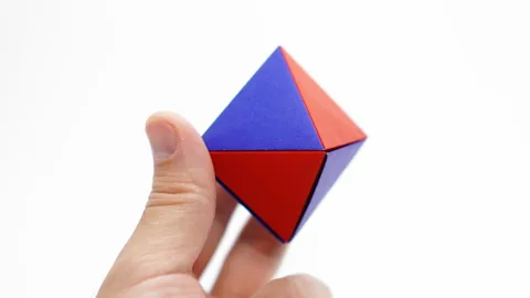 OCTAHEDRON - Deltahedron