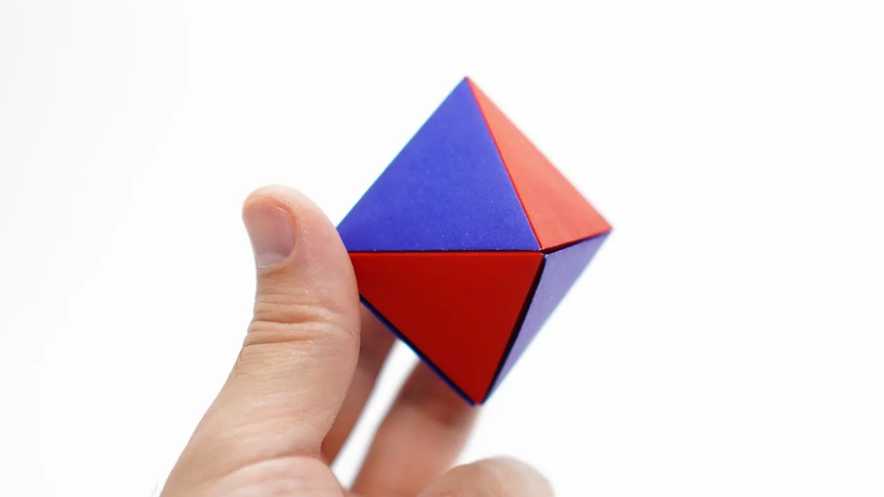 OCTAHEDRON - Deltahedron