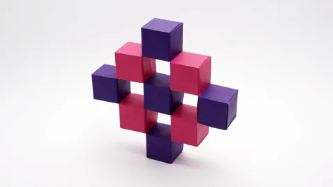 MOVING CUBES - Seamless cubes version, no tape/glue