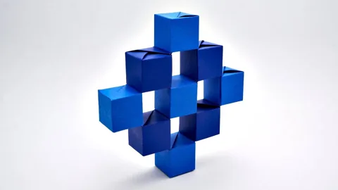 MOVING CUBES - no tape/glue