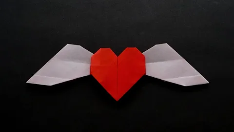 FLAPPING WINGED HEART v2