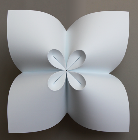 4-lobed cloverleaf design