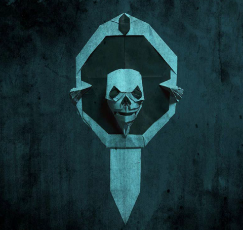 Mirror with skull