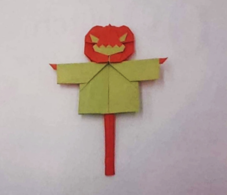 Jack-O'-Lantern scarecrow