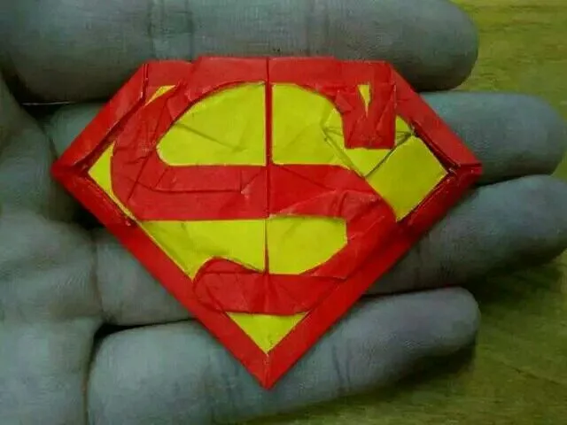 Superman logo