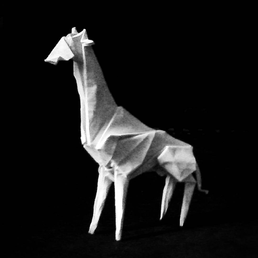 Giraffe - Gen Hagiwara